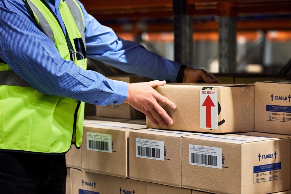 หนึ่งในขั้นตอนสำคัญของ Inbound Logistics คือการตรวจสอบและจัดเก็บสินค้า